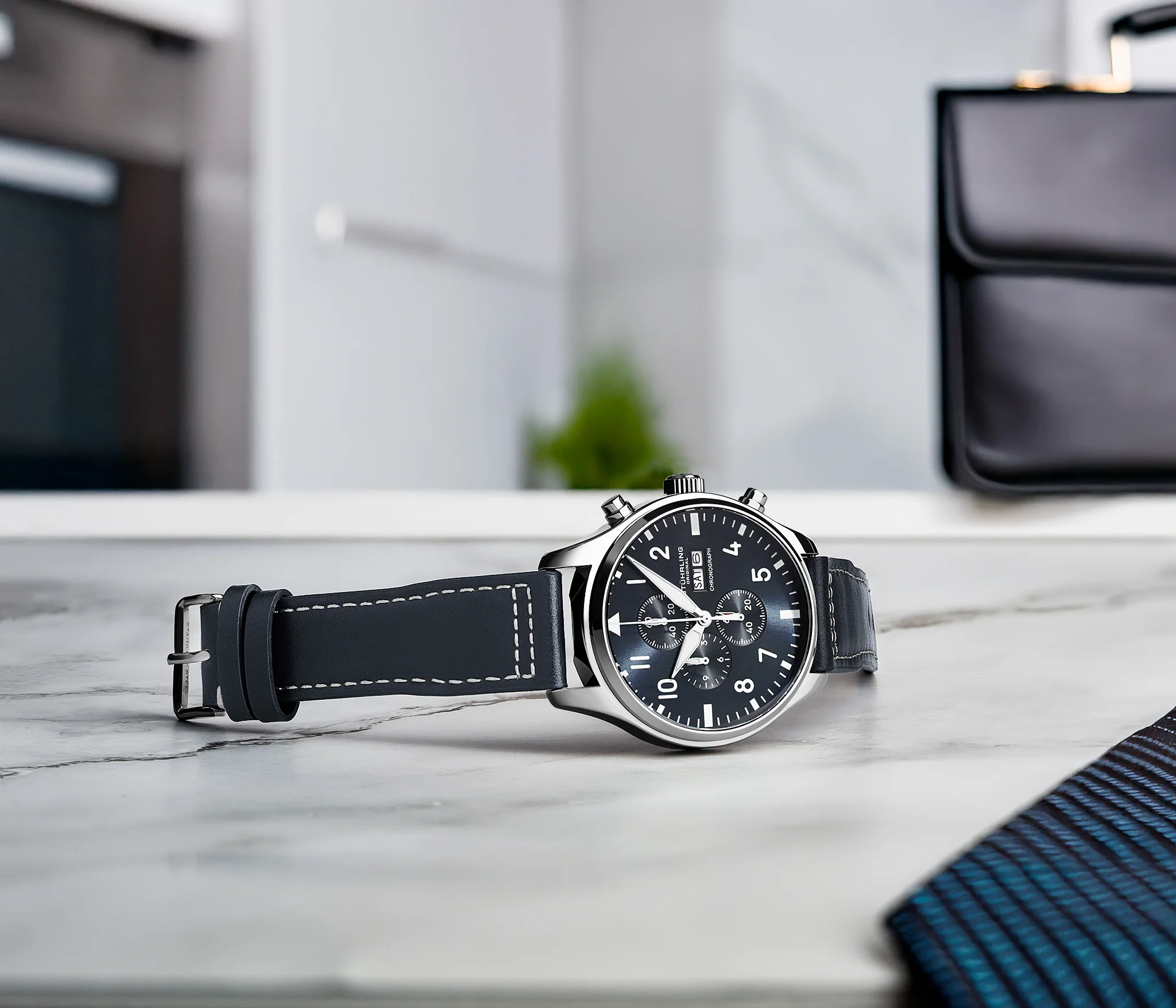 Navigator Chrono Navy Blue Sunray Dial/Blue Leather Strap | Blue Dial - Image 3