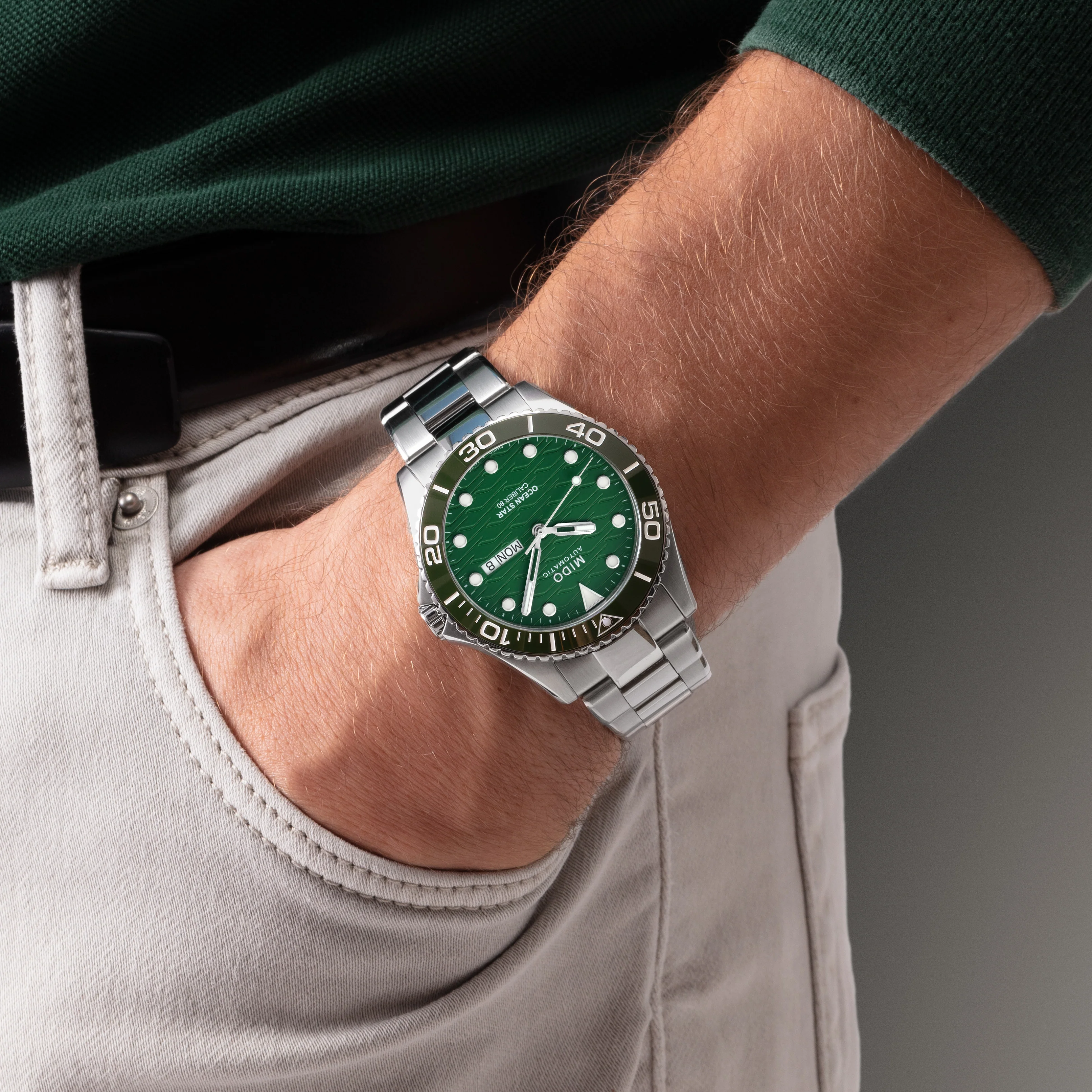 OCEAN STAR 200C Silver/SS | Green Dial - Image 4