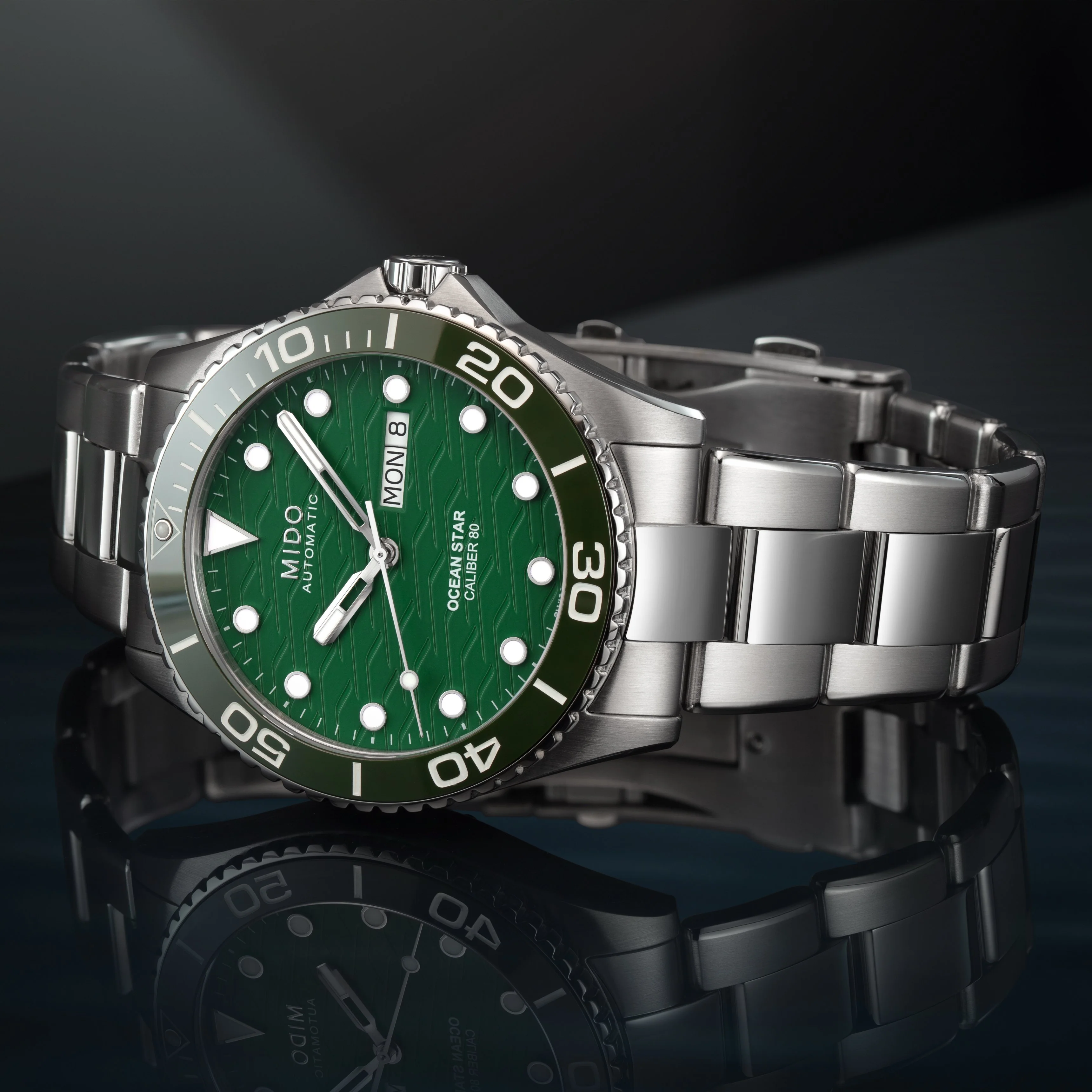 OCEAN STAR 200C Silver/SS | Green Dial - Image 5