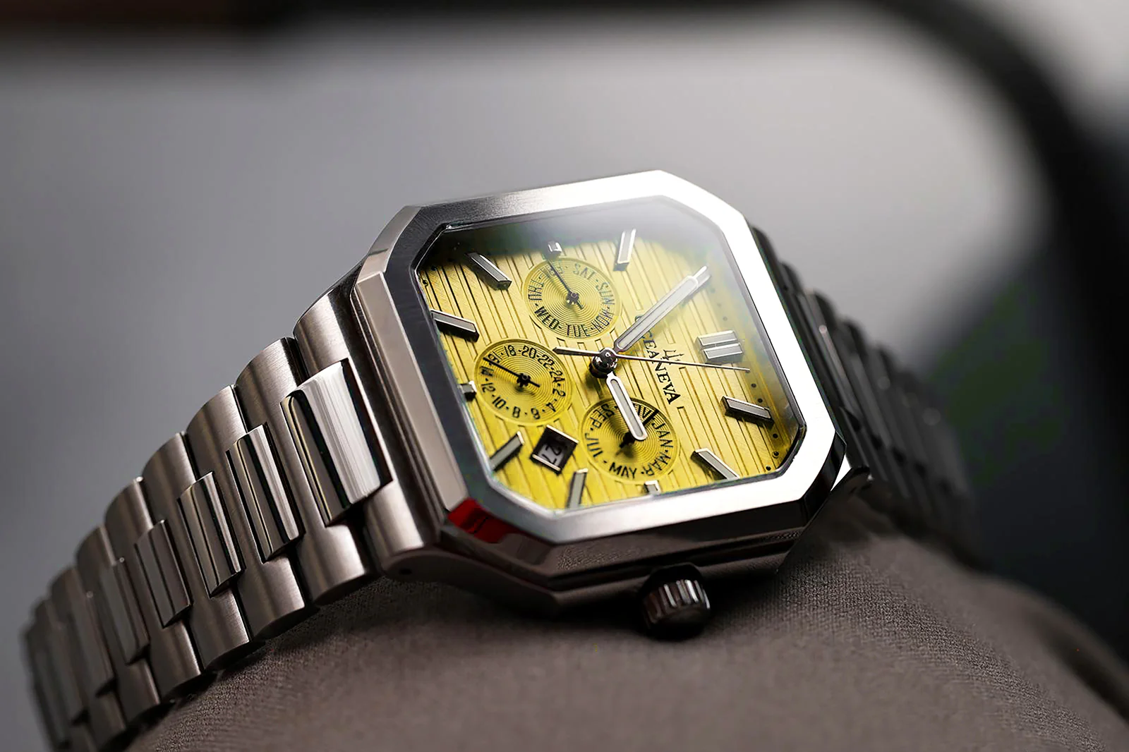Tenuis Automatic Calendar Silver Bezel | Yellow Dial - Image 5