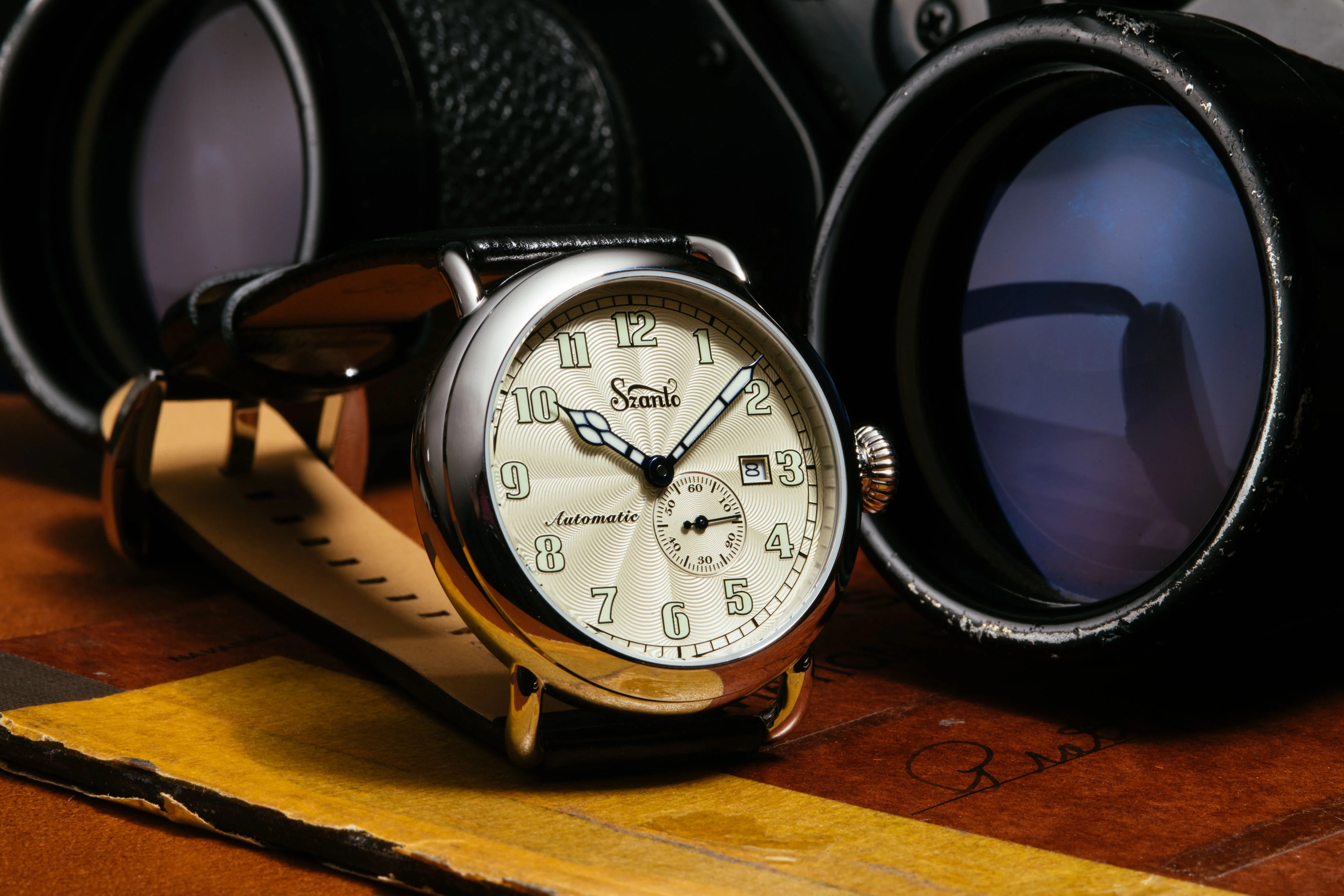 Officer's Class Round Automatic | Champagne Dial - Image 9