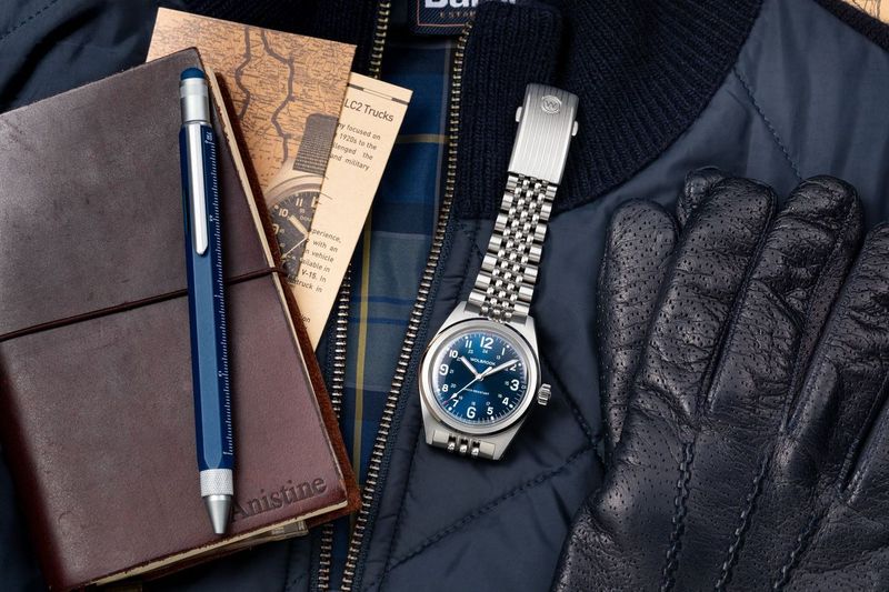 Outrider Blue / Bracelet | Blue Dial - Image 4