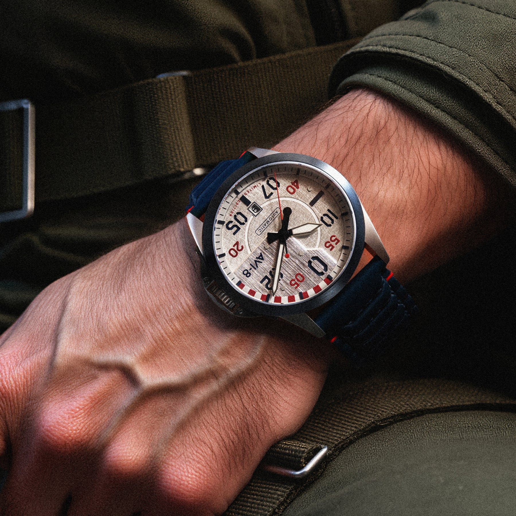 P-51 Mustang Hitchcock Automatic 85th Anniversary Limited Edition Blue / Genuine Leather Strap | Silver Dial - Image 2
