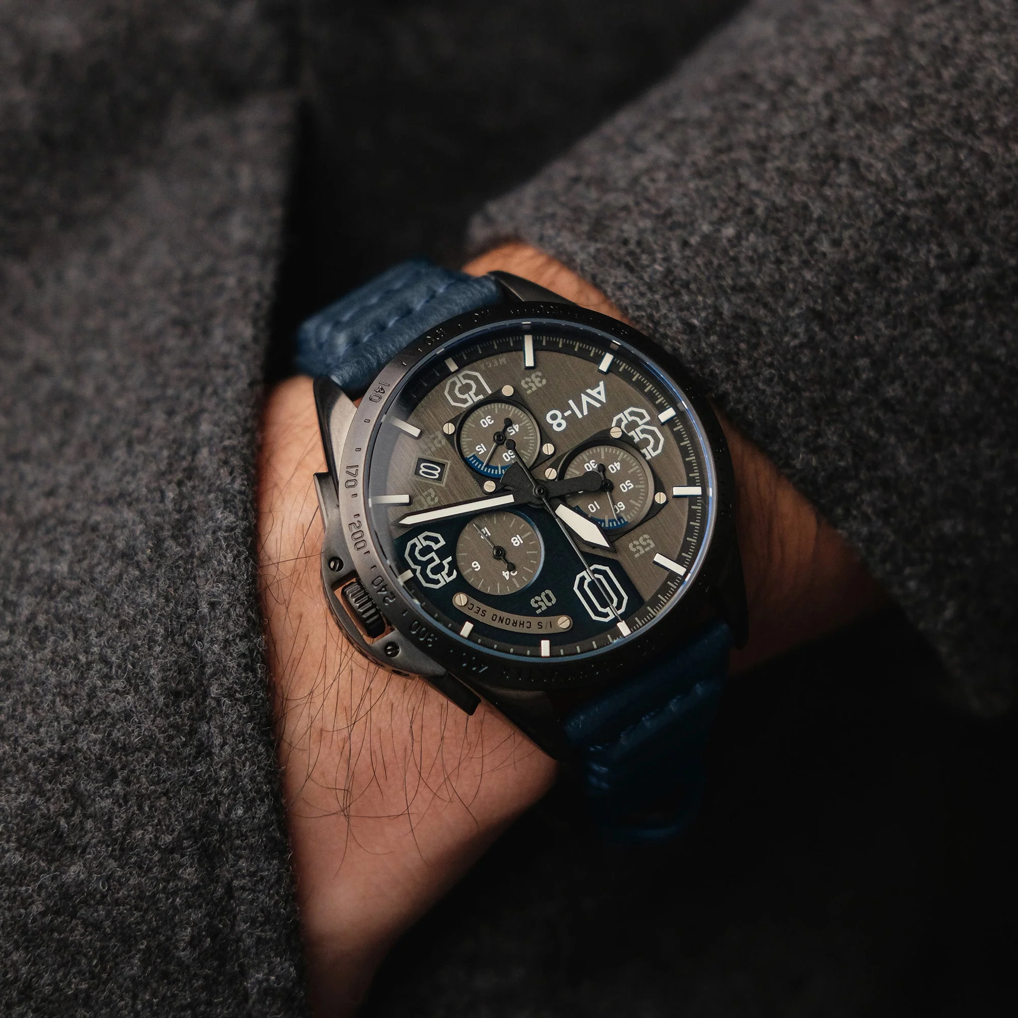 P51 Mustang Blakeslee Chronograph Gray / Leather Gray Dial - Image 5