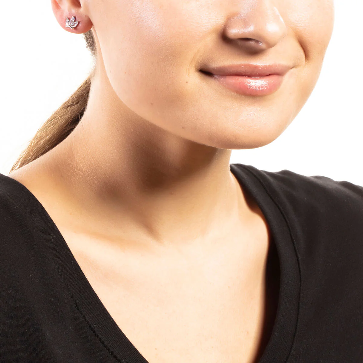 Petunia Stud Earrings 18k White Gold - Image 2