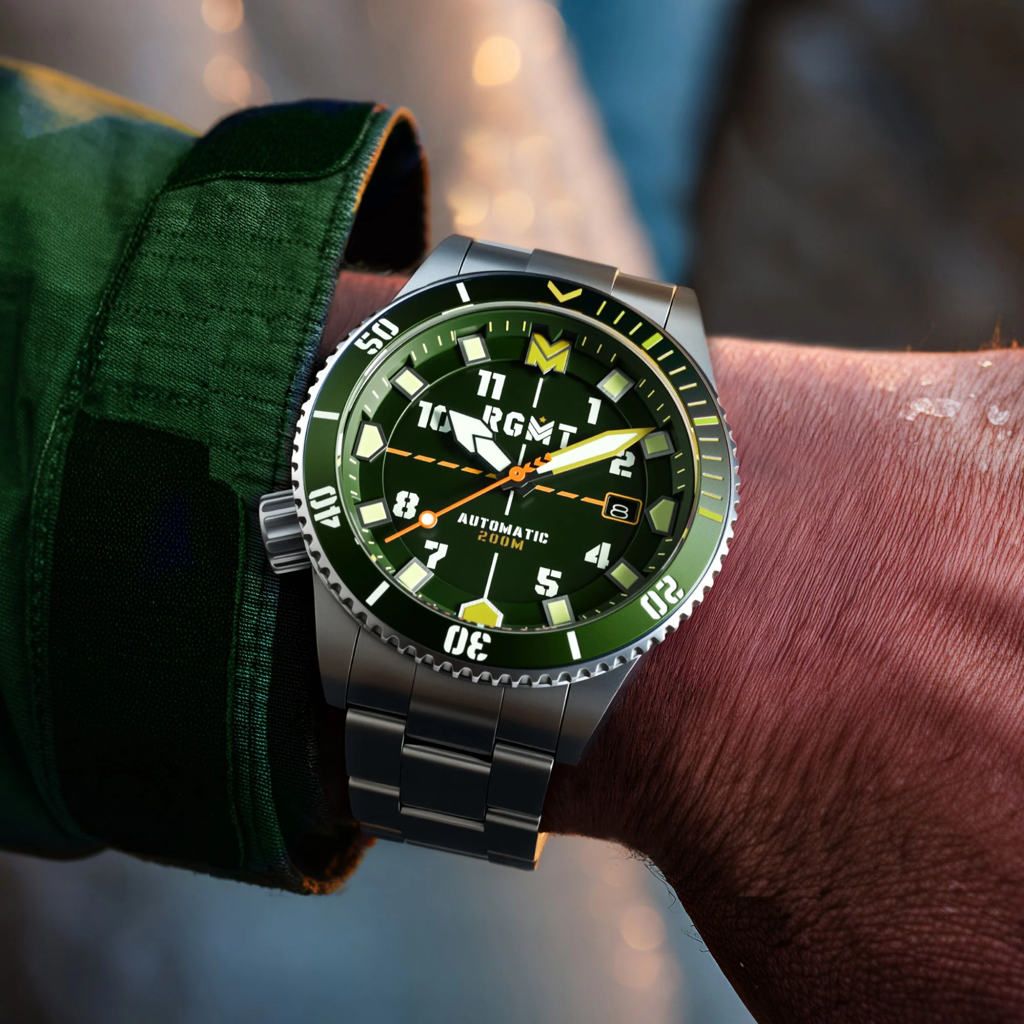 Recon Diver Automatic Green / Stainless Steel | Green Dial - Image 2