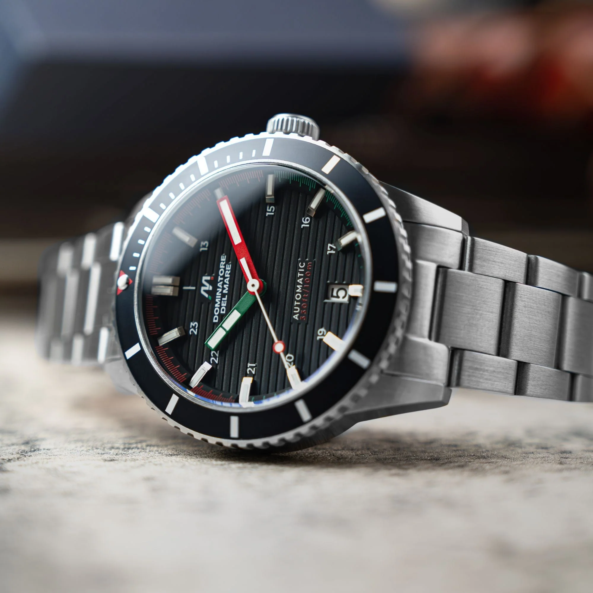 SCILLA AUTOMATIC BLACK / STAINLESS STEEL | Black Dial - Image 3