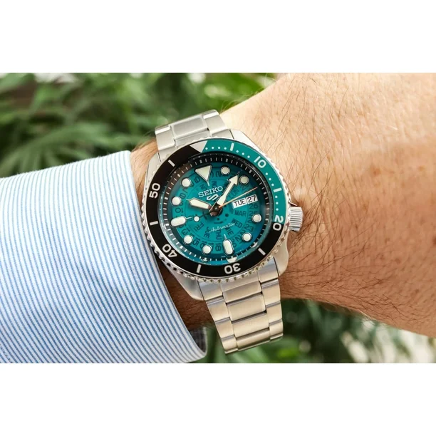 Seiko 5 SKX Sports Style - Blue/Stainless Steel - Image 2