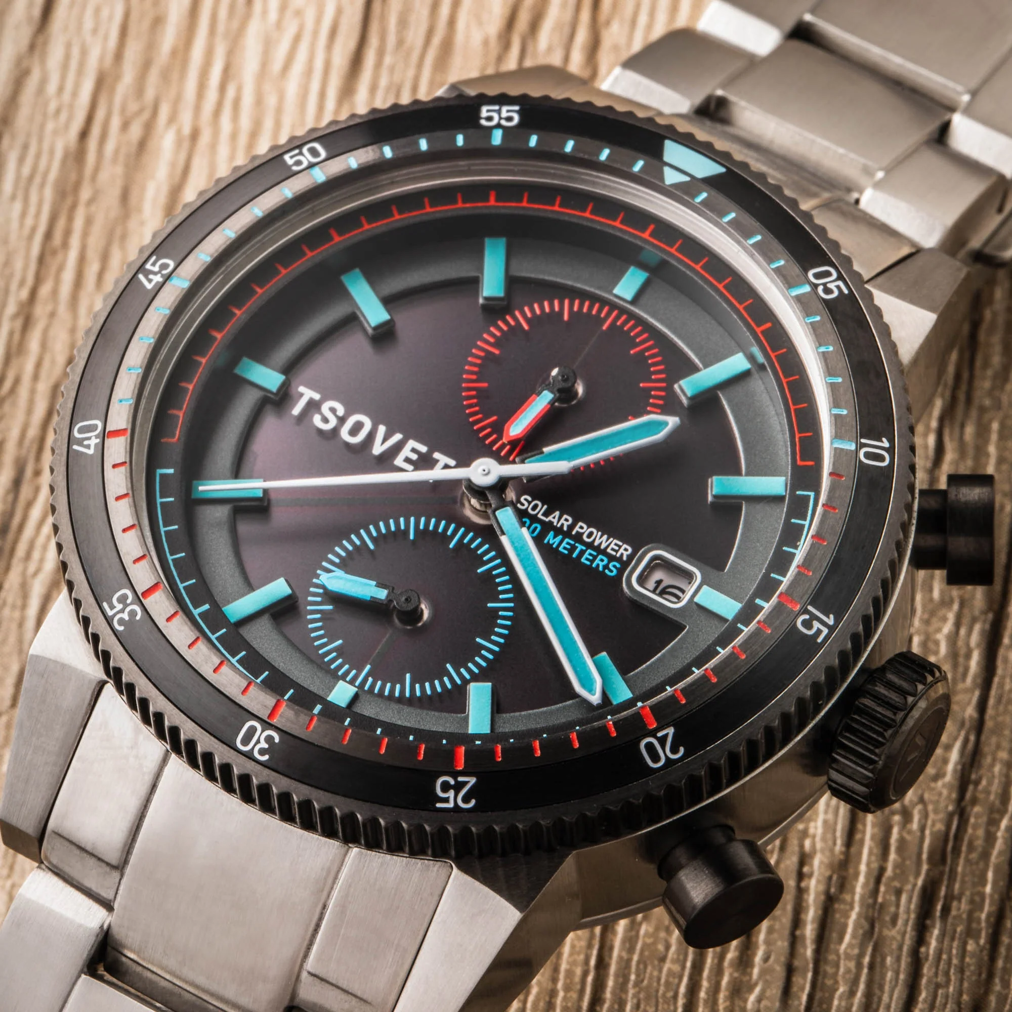 SLR FW42  Solar Powered Chronograph Gray / Stainless Steel | Gray Dial - Image 3