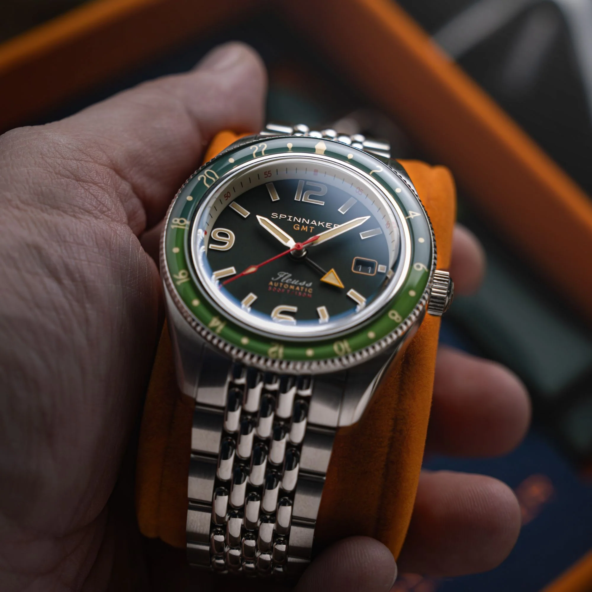 Spinnaker Fleuss GMT Automatic Dark & Light Green / Stainless Steel | Green Dial - Image 2