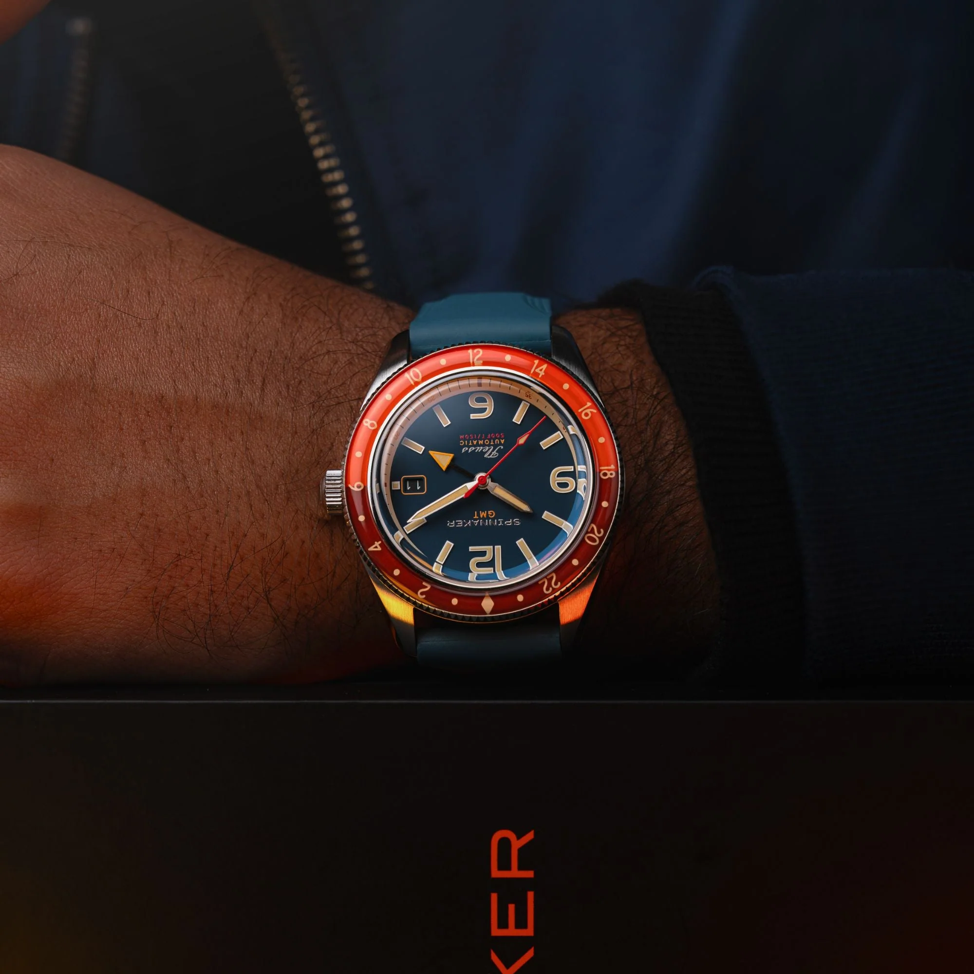 Spinnaker Fleuss GMT Automatic Blue / Stainless Steel | Blue Dial - Image 4