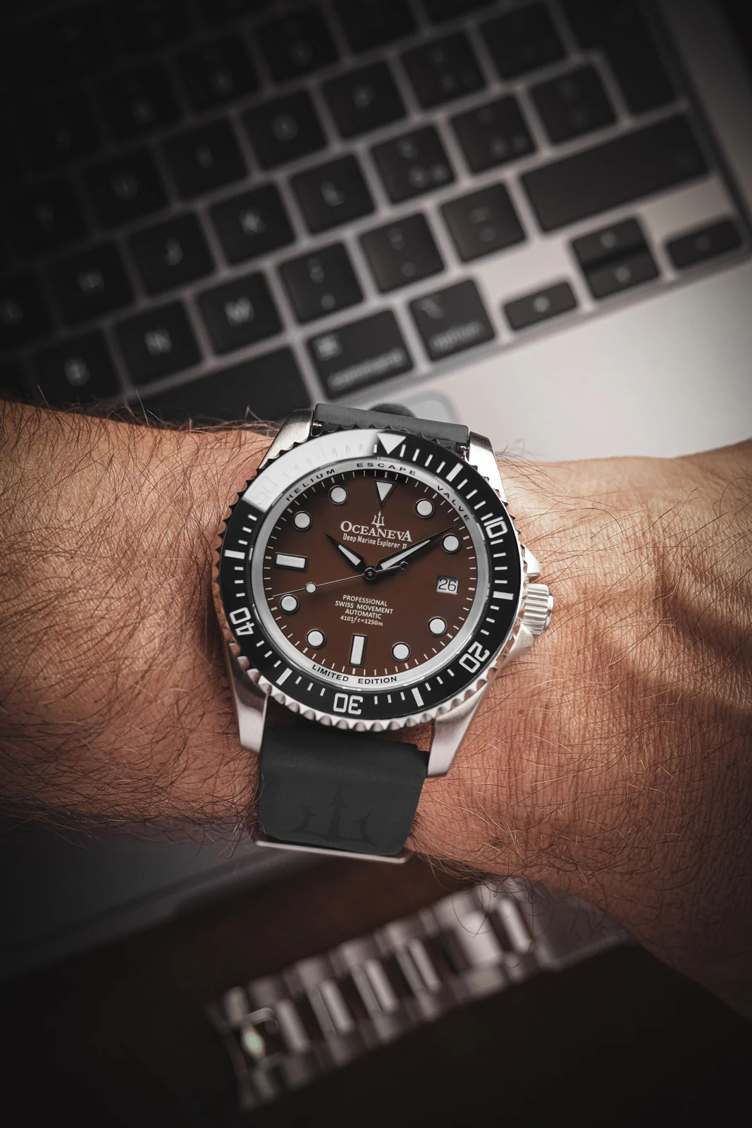 Deep Marine Explorer Swiss Automatic II Silver bezel | Brown Dial - Image 15