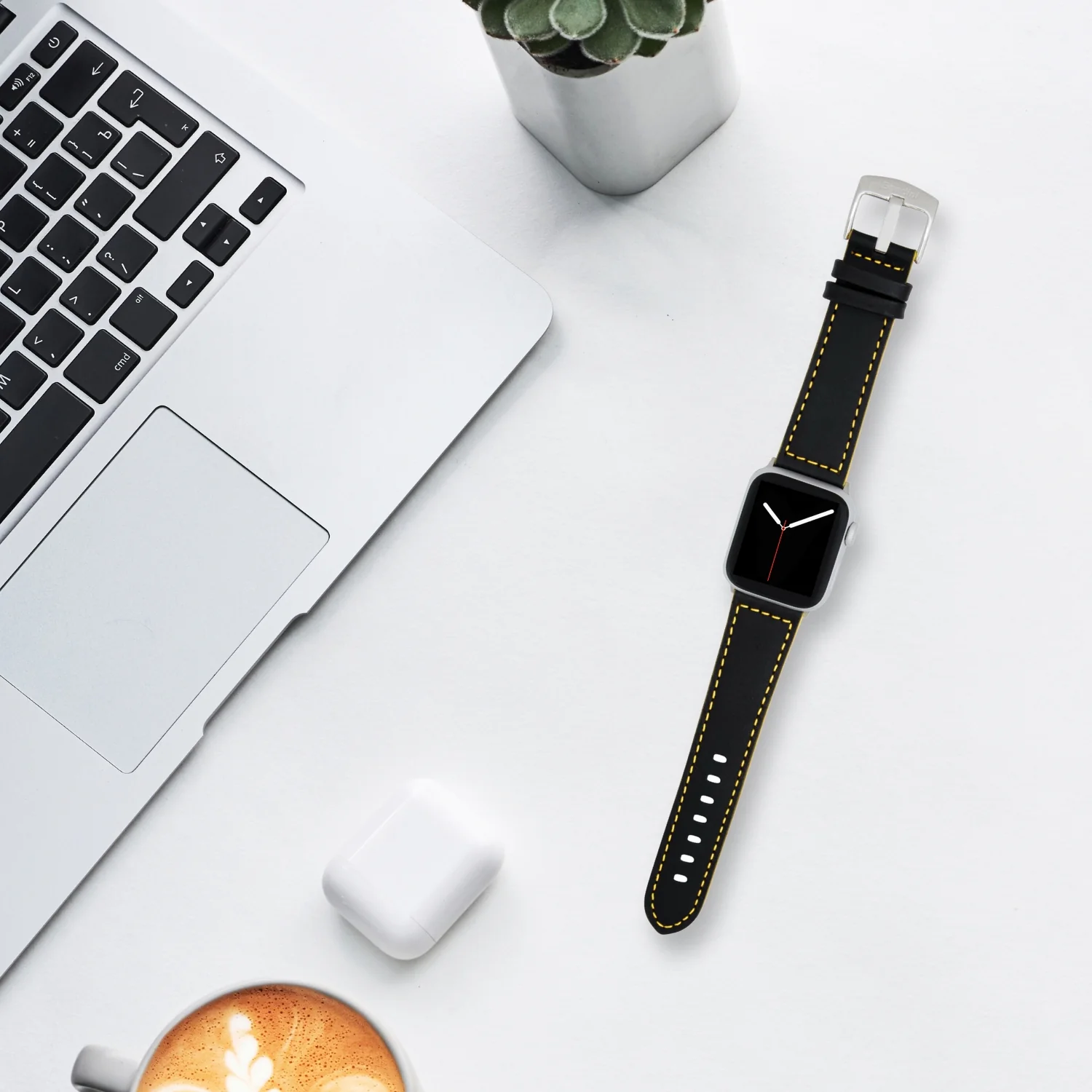 Thick Leather Two-Tone Racer Band for Apple Watch Ultra & Series 8/7/6/5/4/3/2/1/SE Black & Yellow (42mm | 44mm | 45mm | 49mm) | Dial - Image 4