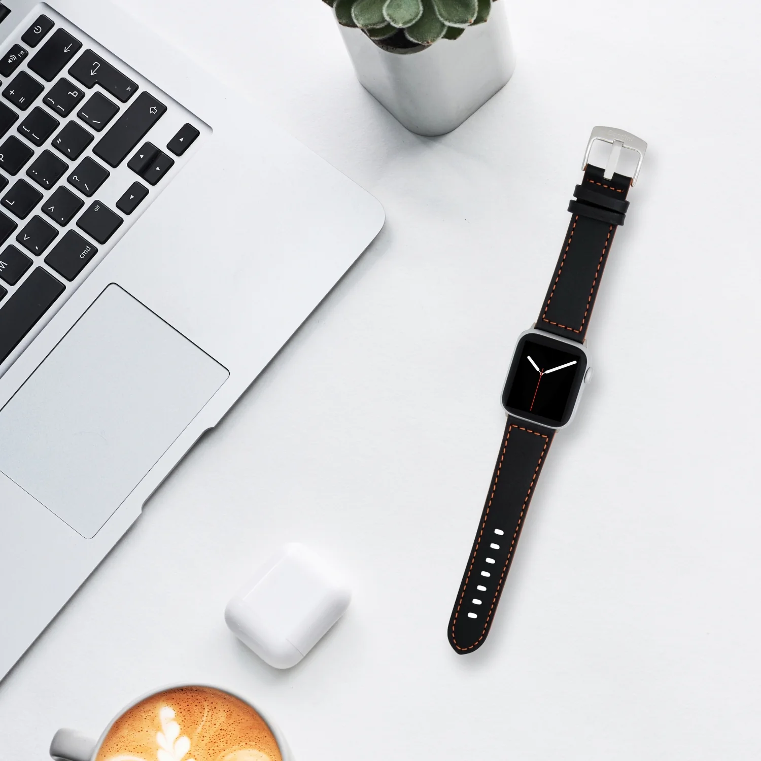 Thick Leather Two-Tone Racer Band for Apple Watch Ultra & Series 8/7/6/5/4/3/2/1/SE Black & Red (42mm | 44mm | 45mm | 49mm) | Dial - Image 4