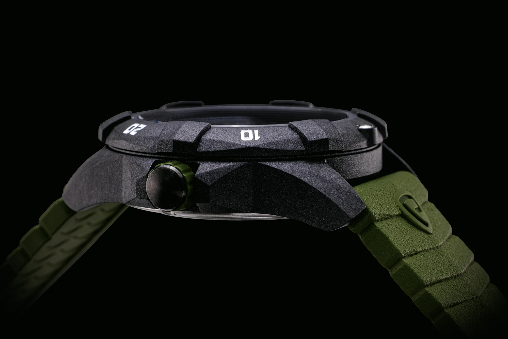 USMC Carbon Dive CARBON CASE/BLACK & GREEN DIAL/GREEN STRAP | Black / Green Dial - Image 4