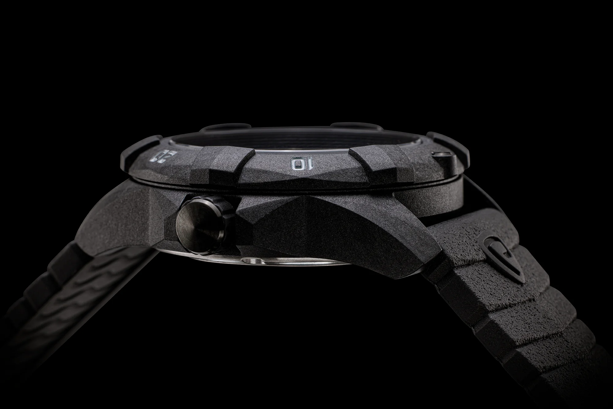 USMC Carbon Dive CARBON CASE/BLACK & RED DIAL/BLACK STRAP | Black / Red Dial - Image 4