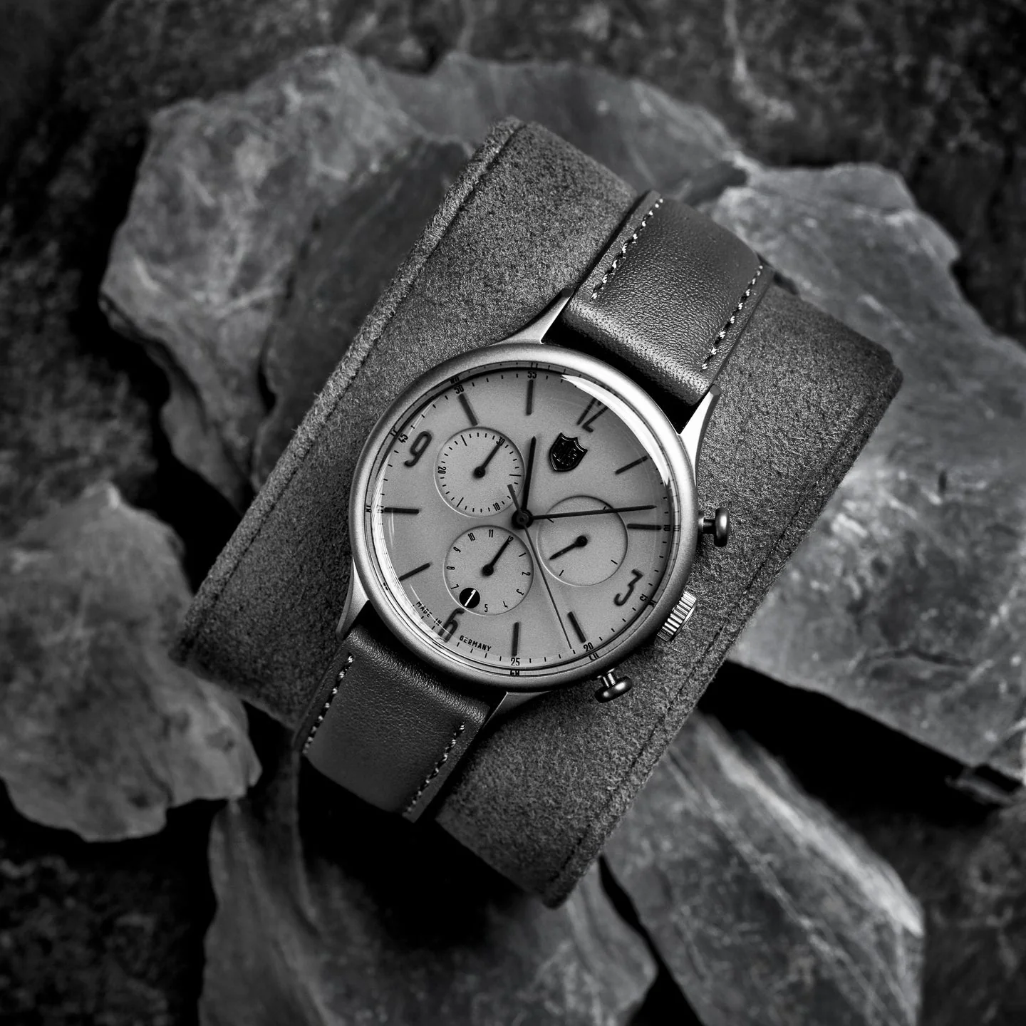 Van Der Rohe Chronograph Quartz Watch Gray / Leather Gray Dial - Image 8