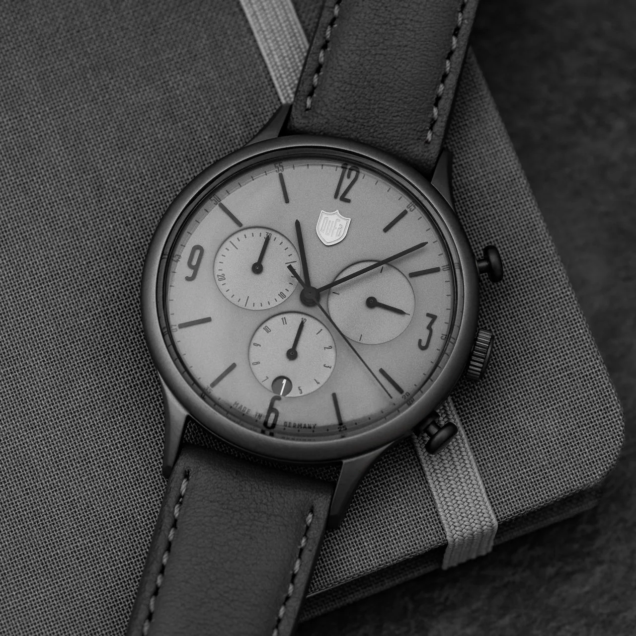 Van Der Rohe Chronograph Quartz Watch Gray / Leather Gray Dial - Image 9