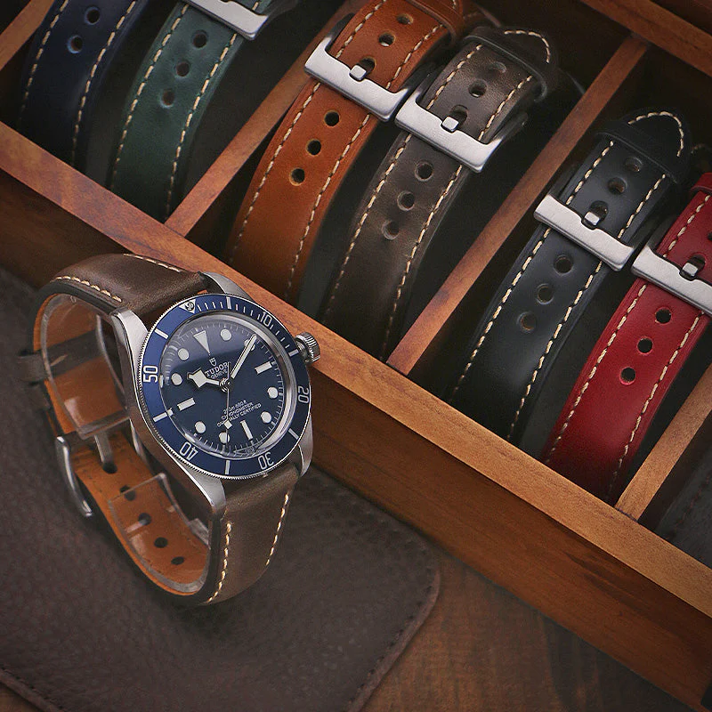 Vintage Padded Leather Band With Quick Release - Image 2