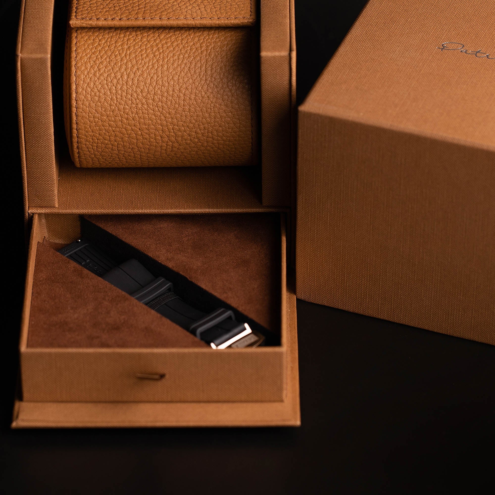 VOLERUM | BLACK AND ROSE GOLD - Image 10