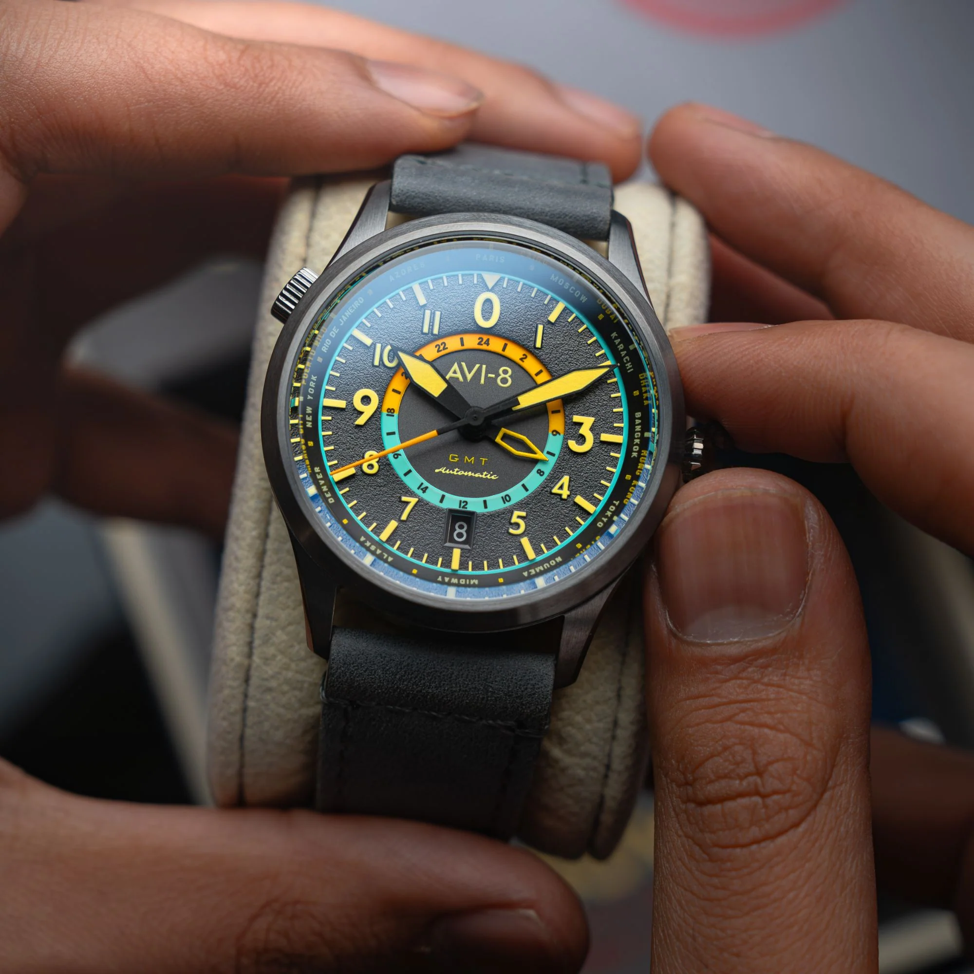 Wingman Worldtimer GMT Automatic Gray / Gray Leather | Gray Dial - Image 2