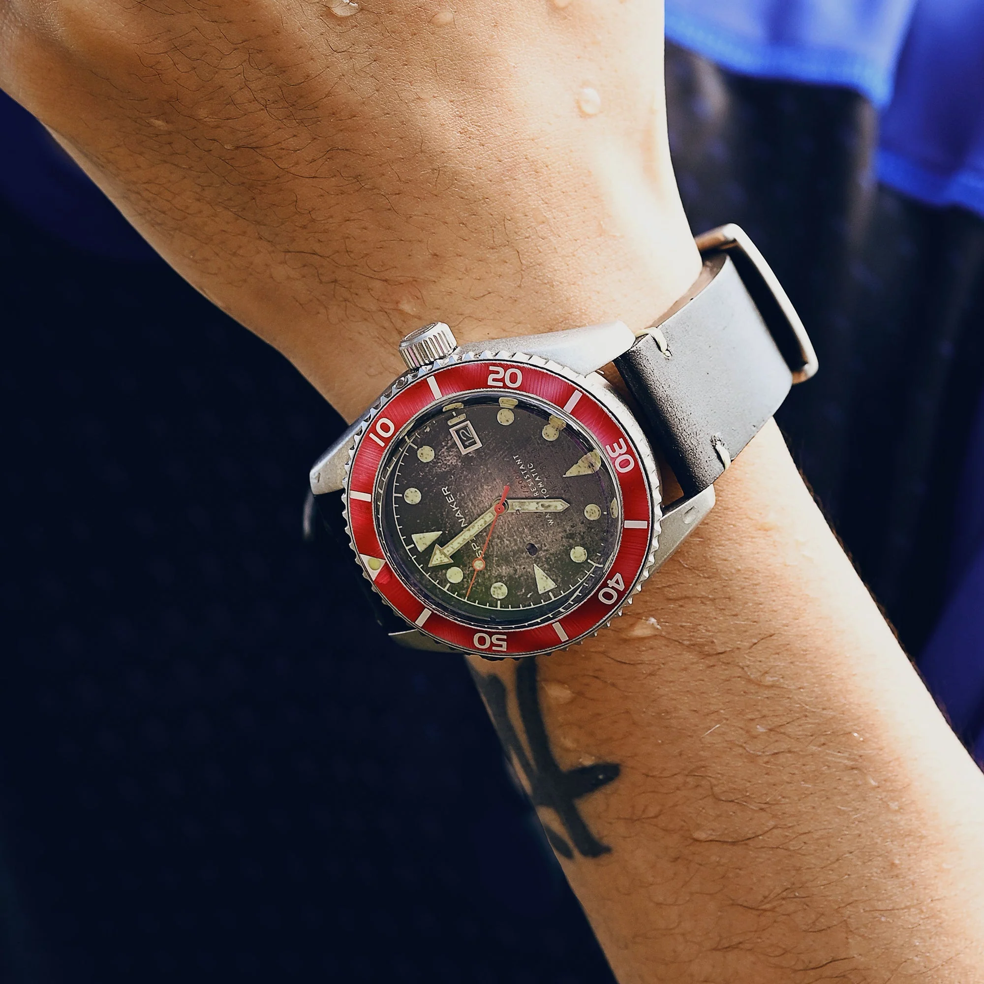 Wreck Red Ring & Gray / Leather | Black Dial - Image 9